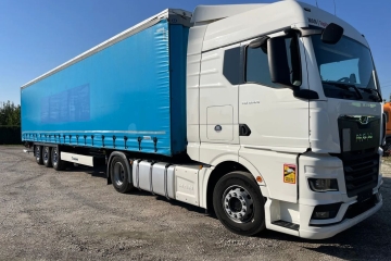 Wynajem naczepa z windą załadunkową *Naczepa FIRANKA Z WINDĄ DZIERŻAWA