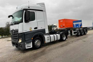 Podkontenerowa 20 * 30 * 2018 rok * Naczepa tank ADR