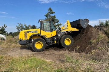 * Ładowarka  KOMATSU WA270 *2015 ROK * Polski salon *Serwisowana* Waga